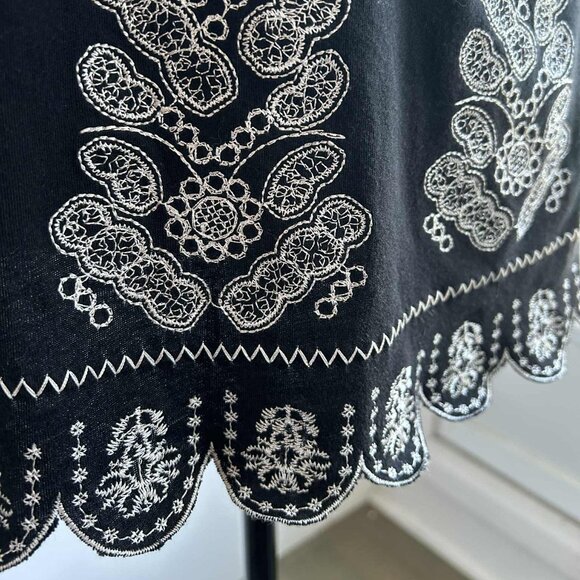 BCBGMAXAZRIA Black Embroidered Cotton V-Neck Tunic with Scalloped Hem – US XL - Picture 6 of 10